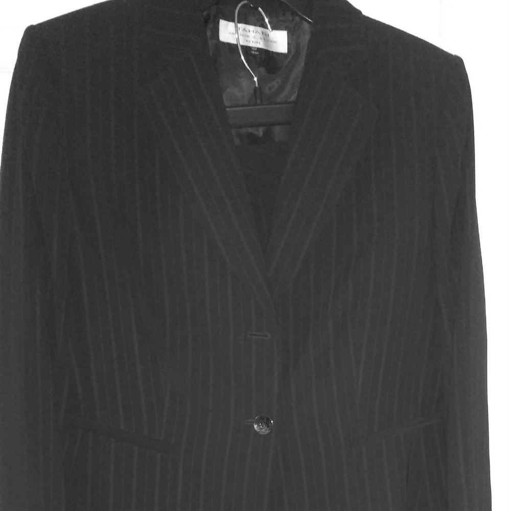 Tahari by Arthur S. Levine Women's Petite 1 Button